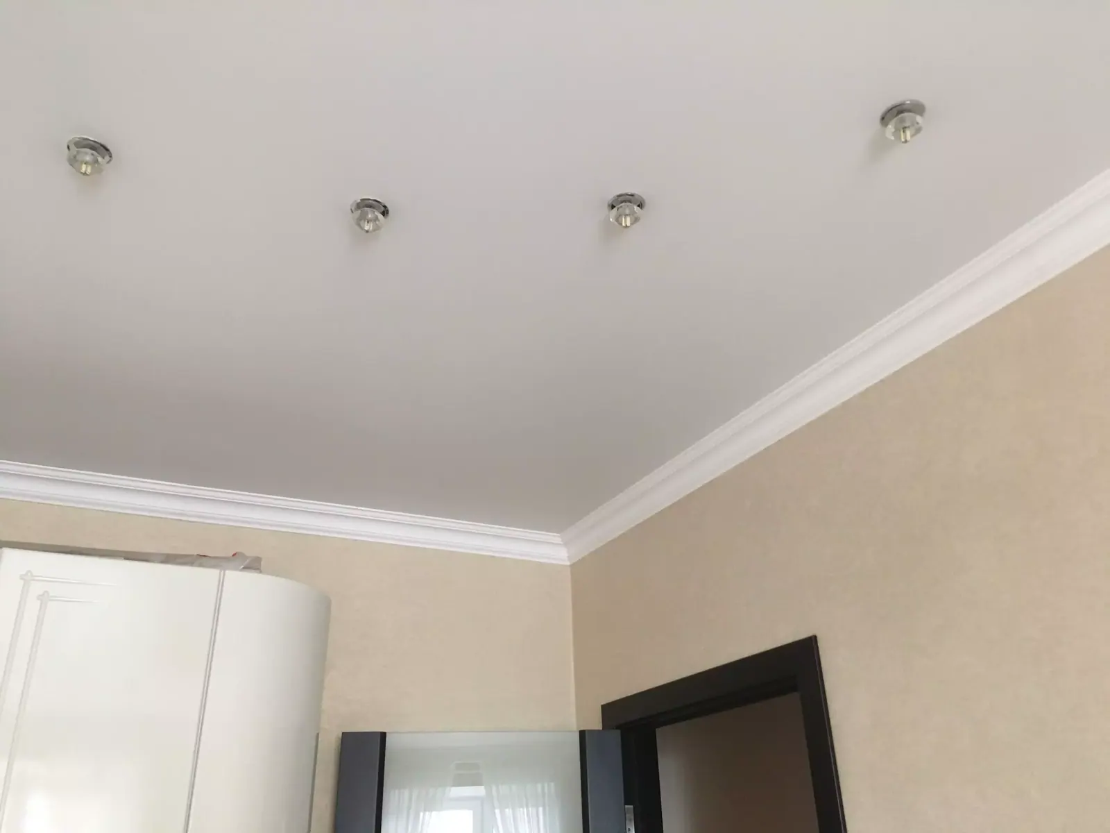 Матовый натяжной потолок в квартиру — Екатеринбург, Рябинина, 29, фото 1